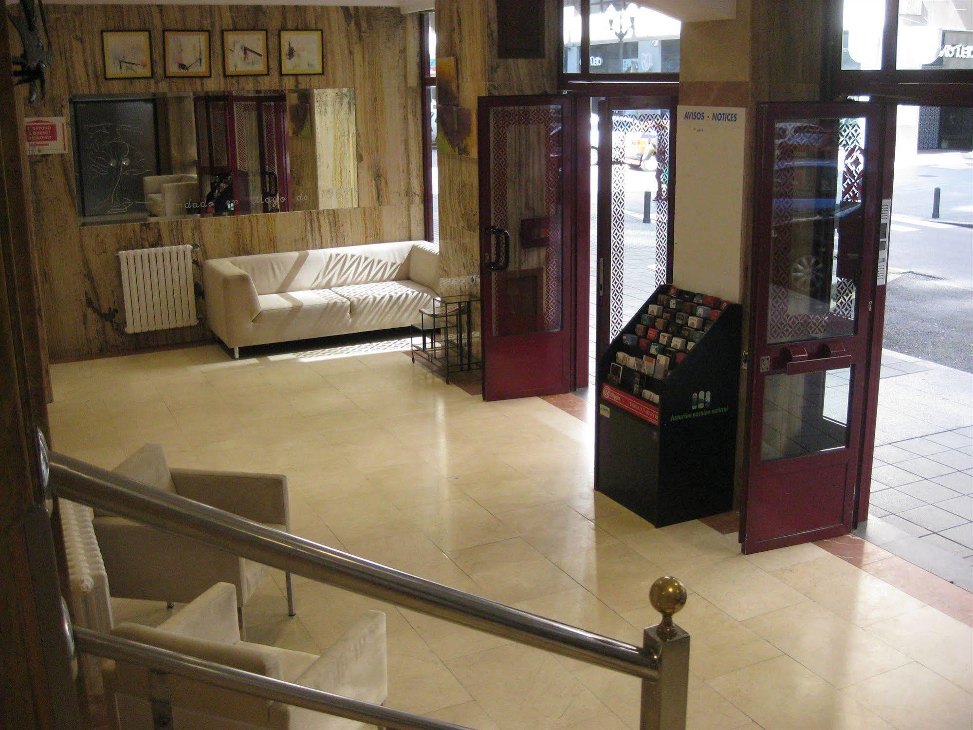 Hotel Acebos Azabache Хихон Экстерьер фото