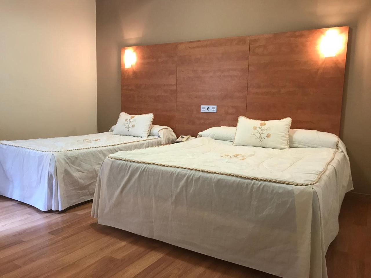 Hotel Acebos Azabache Хихон Экстерьер фото